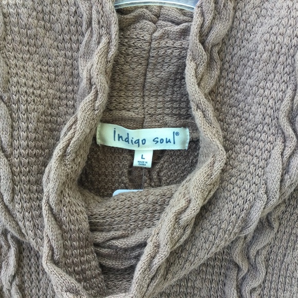 Indigo Soul Brown Mock Neck Long Sleeve Cable Knit Sweater, Large, and earrings - Picture 3 of 8